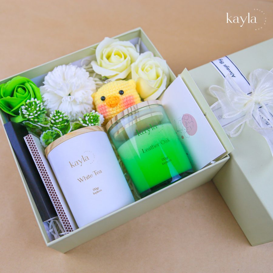 Set Quà Tặng Phấn Chấn Nến Leather Oak Hương Hoa