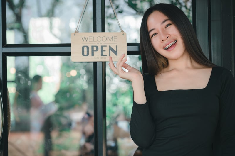 Bó hoa tươi thể hiện sự chúc mừng và chúc phúc Ý tưởng quà tặng khai trương cửa hàng hấp dẫn