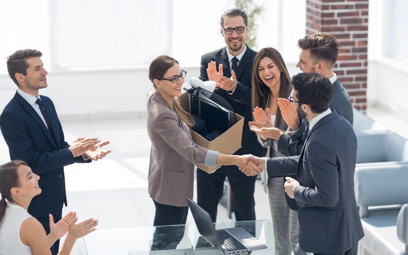 Ý nghĩa của việc tặng quà trong dịp thăng chức Quà tặng sếp thăng chức