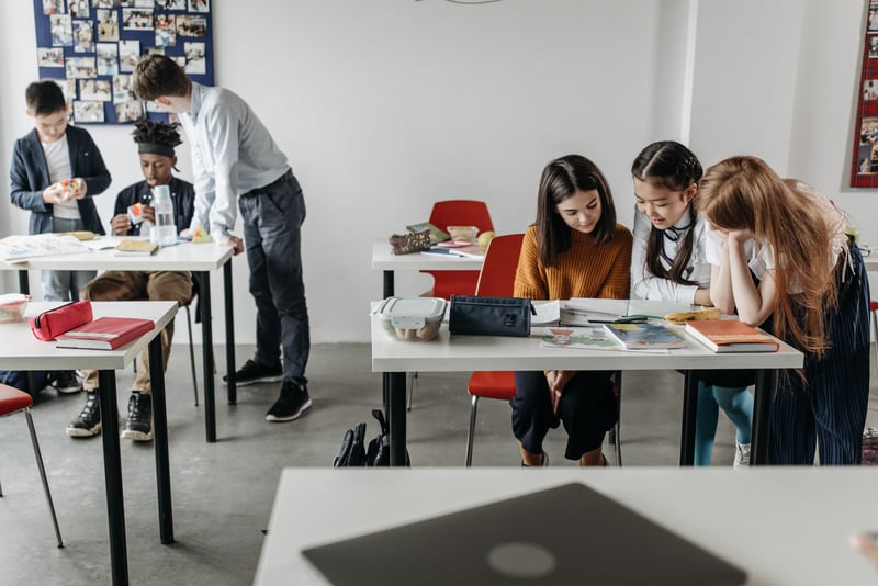 Cách để giảm stress cho học sinh: Ngủ đủ giấc và chất ngủ chất lượng Cách giảm stress cho học sinh giữa áp lực học tập