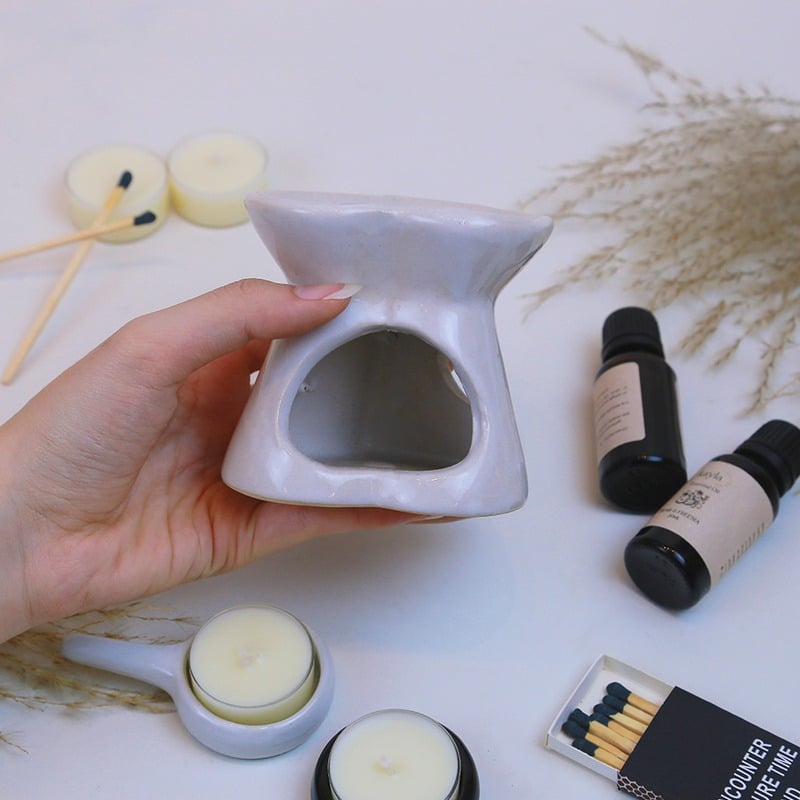 Đèn Sứ Trắng Xông Tinh Dầu Dùng Nến Tealight