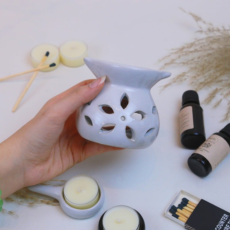 Đèn Sứ Trắng Xông Tinh Dầu Dùng Nến Tealight