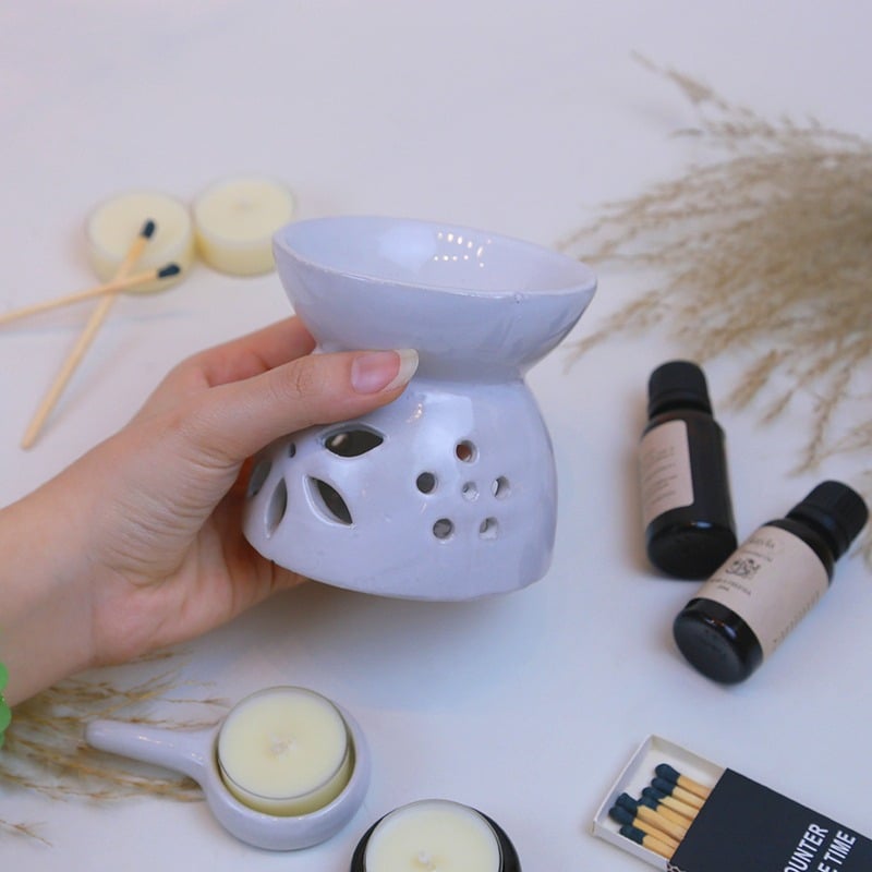 Đèn Sứ Trắng Xông Tinh Dầu Dùng Nến Tealight