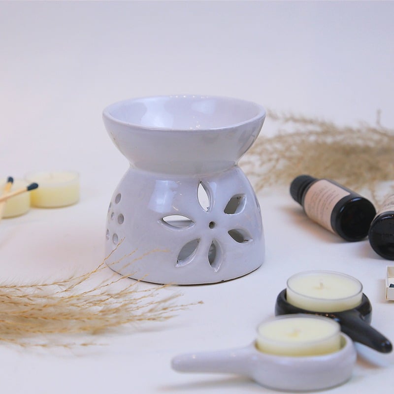 Đèn Sứ Trắng Xông Tinh Dầu Dùng Nến Tealight