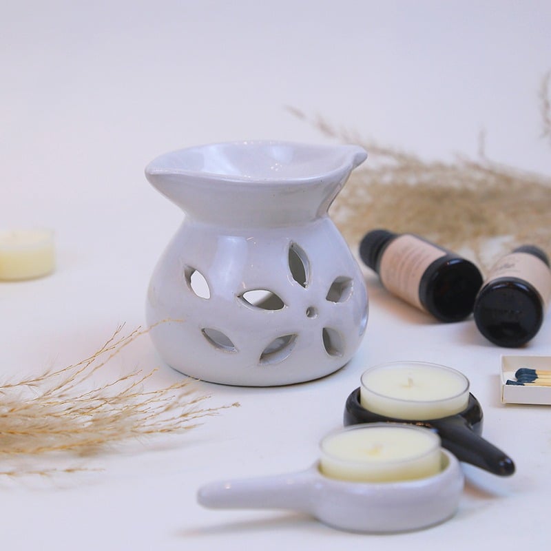 Đèn Sứ Trắng Xông Tinh Dầu Dùng Nến Tealight