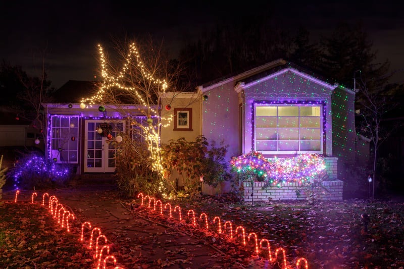Các loại vật liệu và đồ trang trí Giáng sinh ngoài trời phổ biến Các loại vật liệu và đồ trang trí Giáng sinh ngoài trời phổ biến