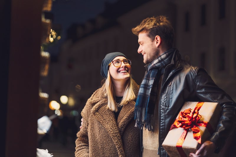 Tiêu chí chọn địa điểm hẹn hò lãng mạn Giáng Sinh