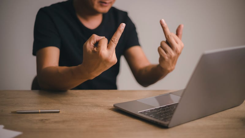 Làm Thế Nào Để Đối Mặt Và Cải Thiện Khi Bị Ghét Làm Thế Nào Để Đối Mặt Và Cải Thiện Khi Bị Ghét