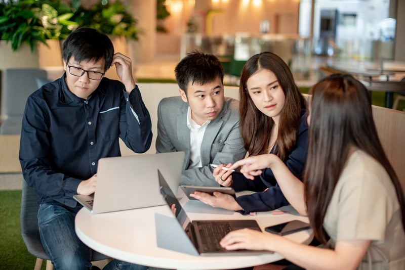 Mẹo xây dựng môi trường giao tiếp hiệu quả tại công sở Mẹo xây dựng môi trường giao tiếp hiệu quả tại công sở