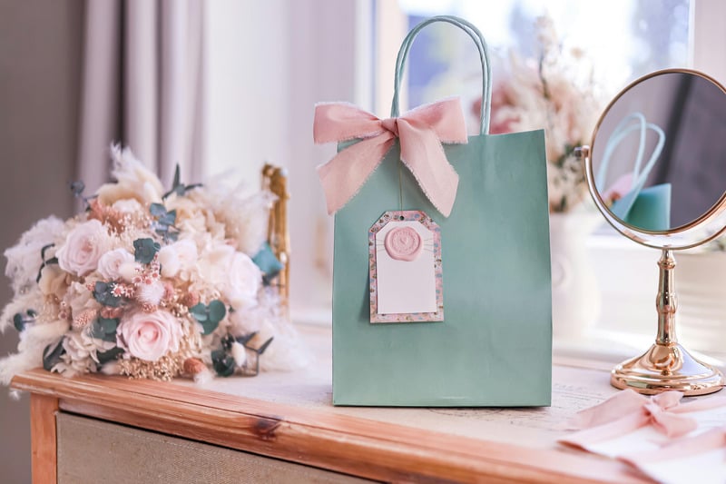 Chọn quà tặng 8/3 ý nghĩa