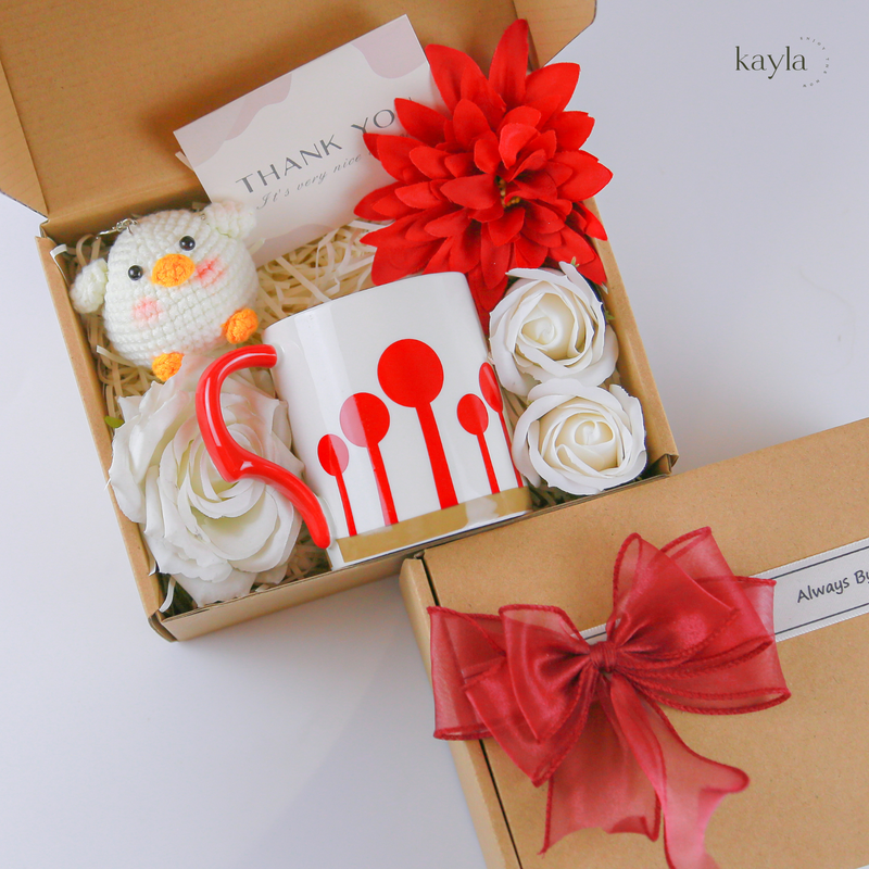 Set Quà Ly Sứ Đỏ May Mắn