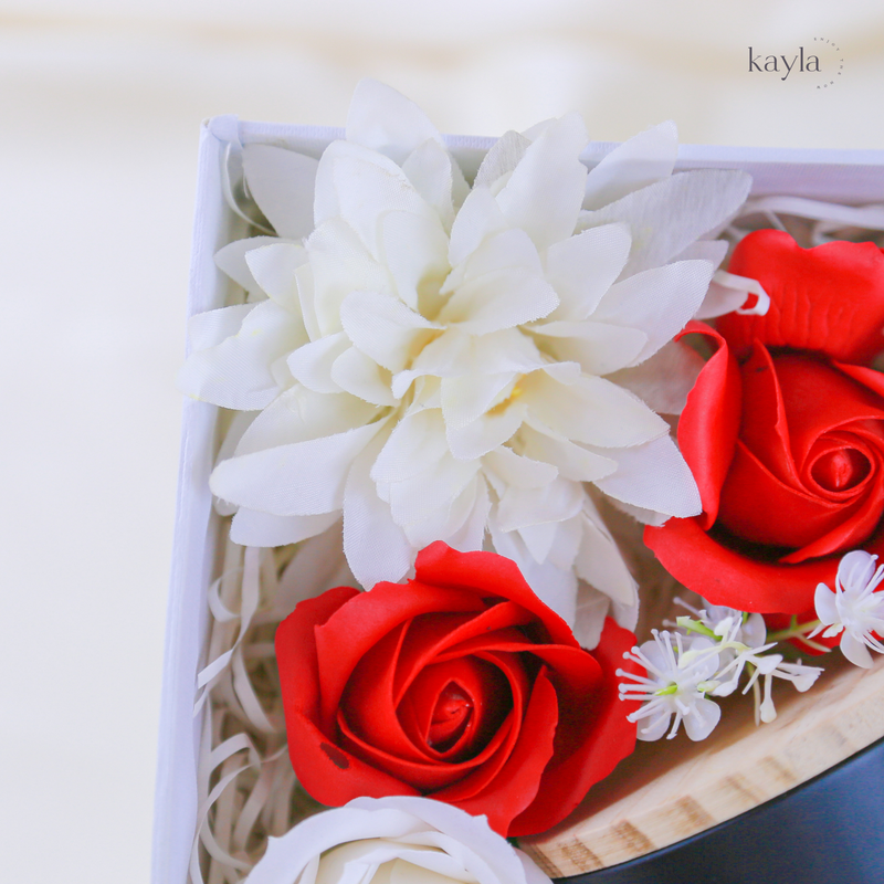 Set Quà Nến Thơm Le Labo 33 Black Rose