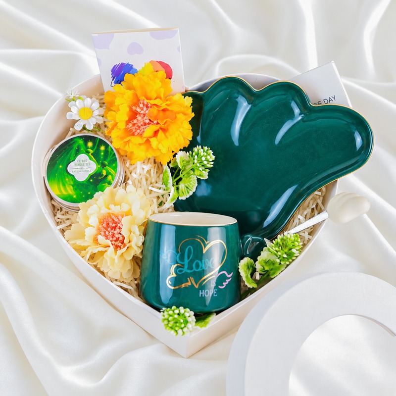 Set Quà Tặng Nến Thơm Cung Song Tử & Ly Sứ Cao Cấp