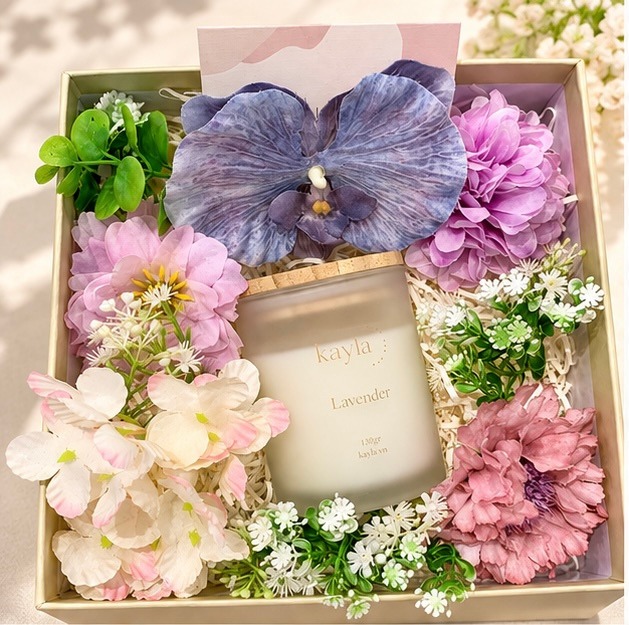 Set Quà Tặng Nến Thơm Lavender – Tím Mộng Mơ